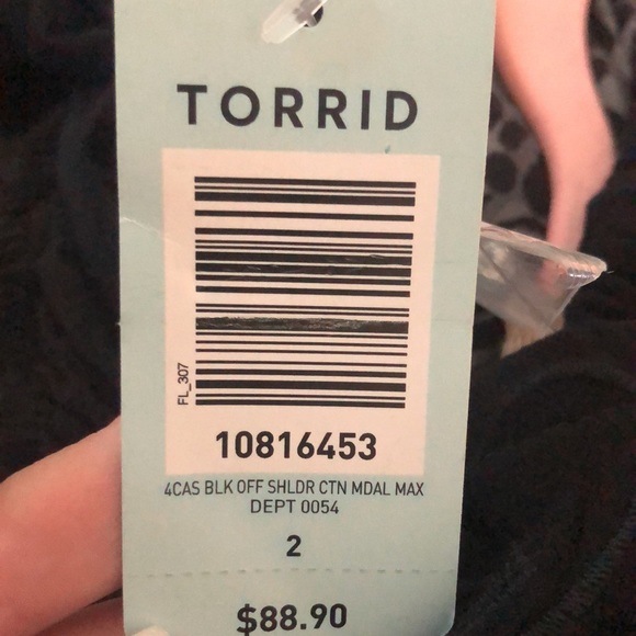 Torrid long black off the shoulders dress 2 - Picture 4 of 4